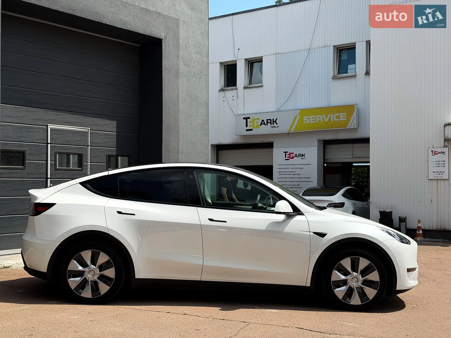 2022 Tesla Model Y - мініатюра 11