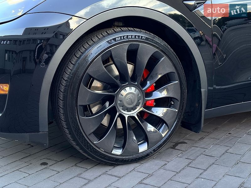 Позашляховик / Кросовер Tesla Model Y 2022 в Кам'янському