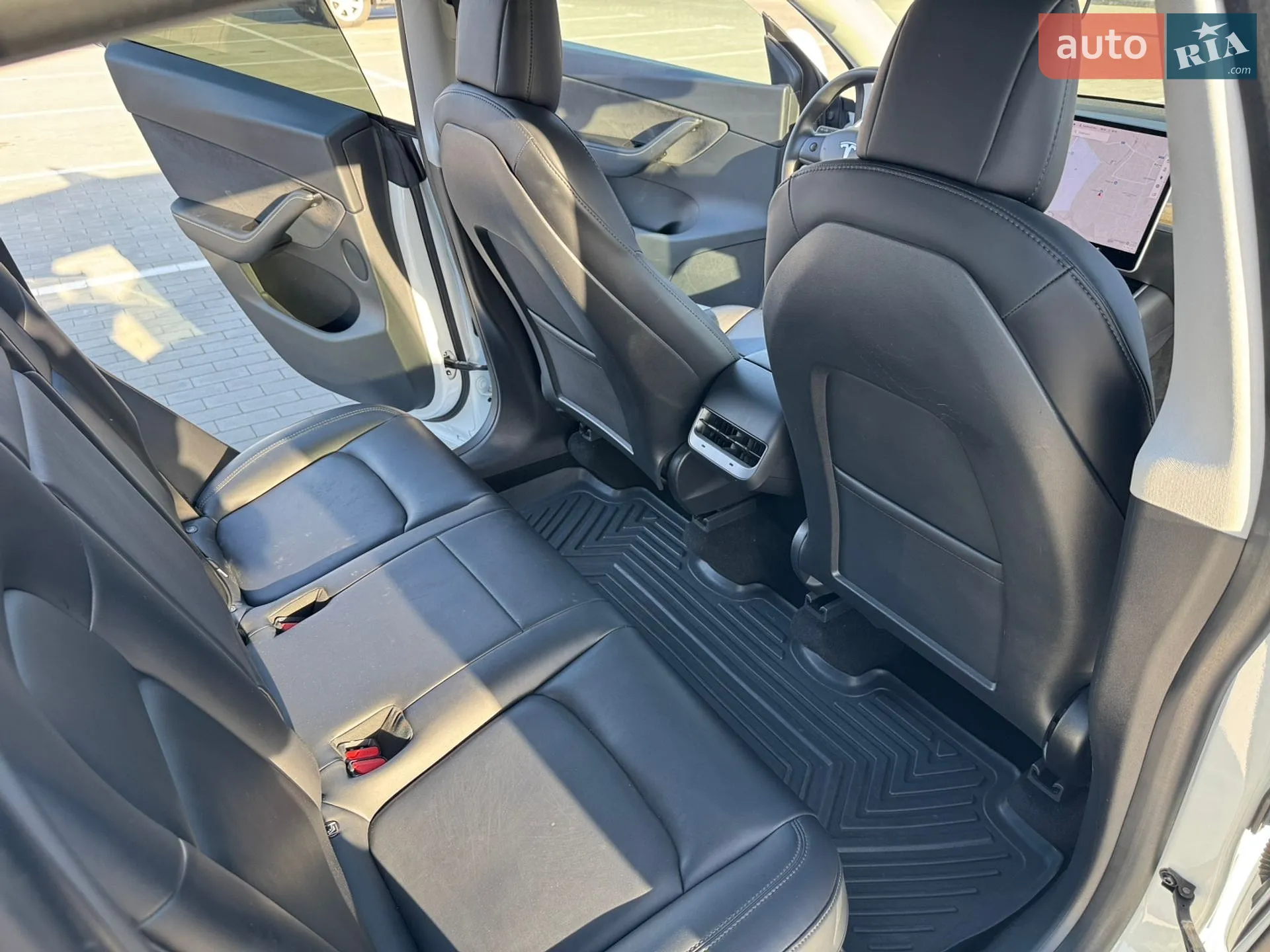 2020 Tesla Model Y - мініатюра 16