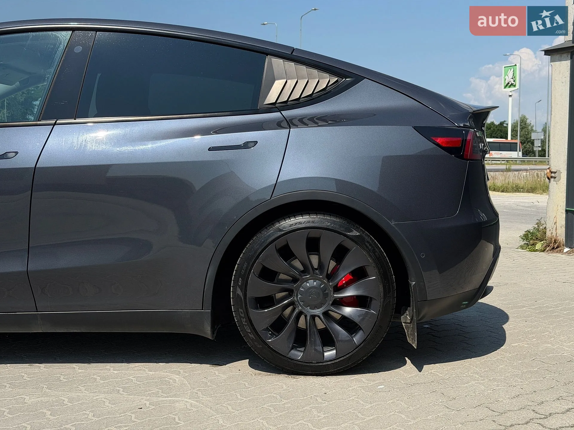 2021 Tesla Model Y - мініатюра 8