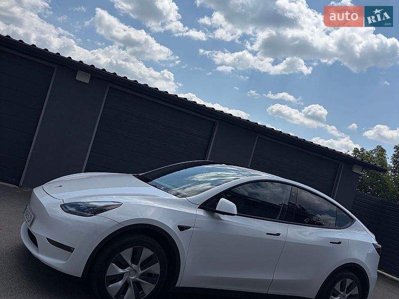 Внедорожник / Кроссовер Tesla Model Y 2023 в Чернигове