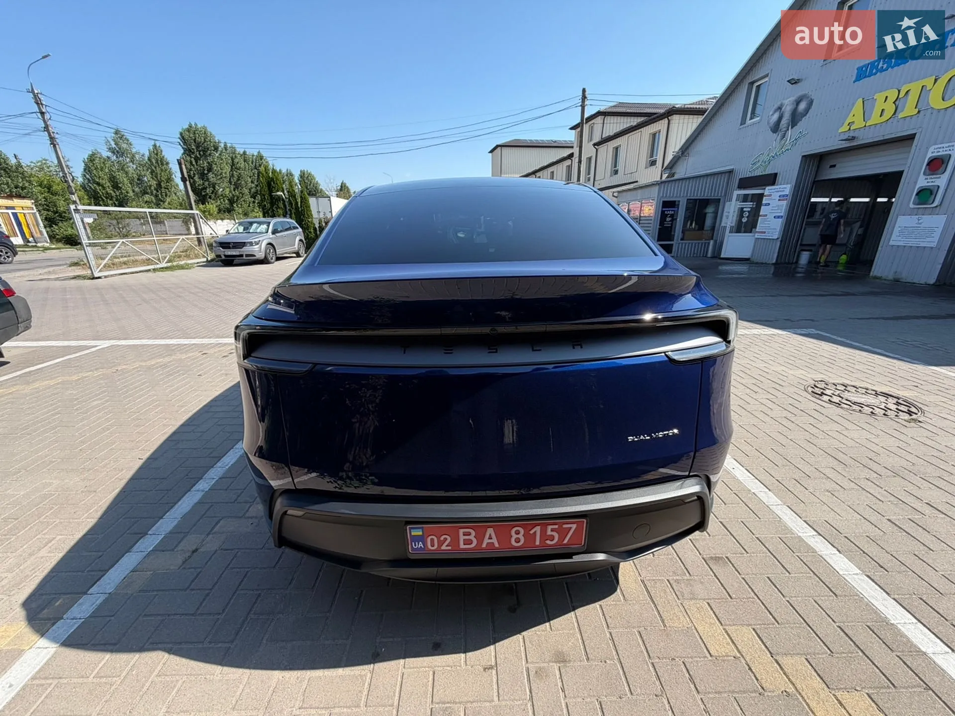 2025 Tesla Model Y - мініатюра 8