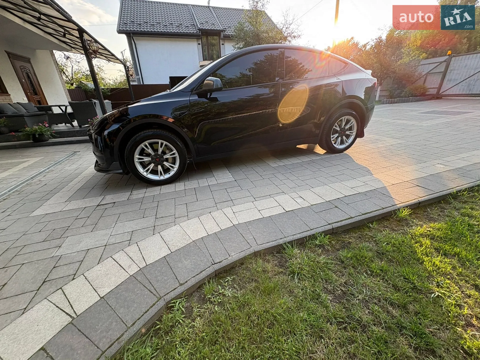 2020 Tesla Model Y - мініатюра 7