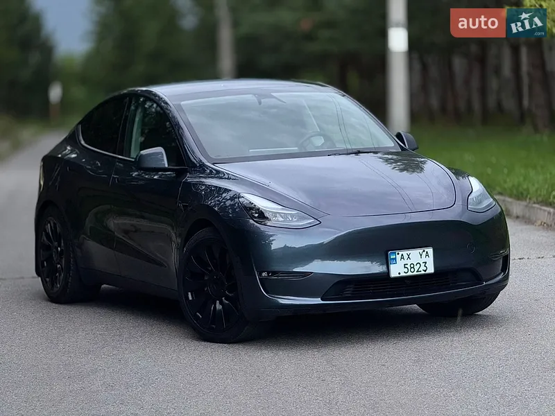 Tesla Model Y 2023