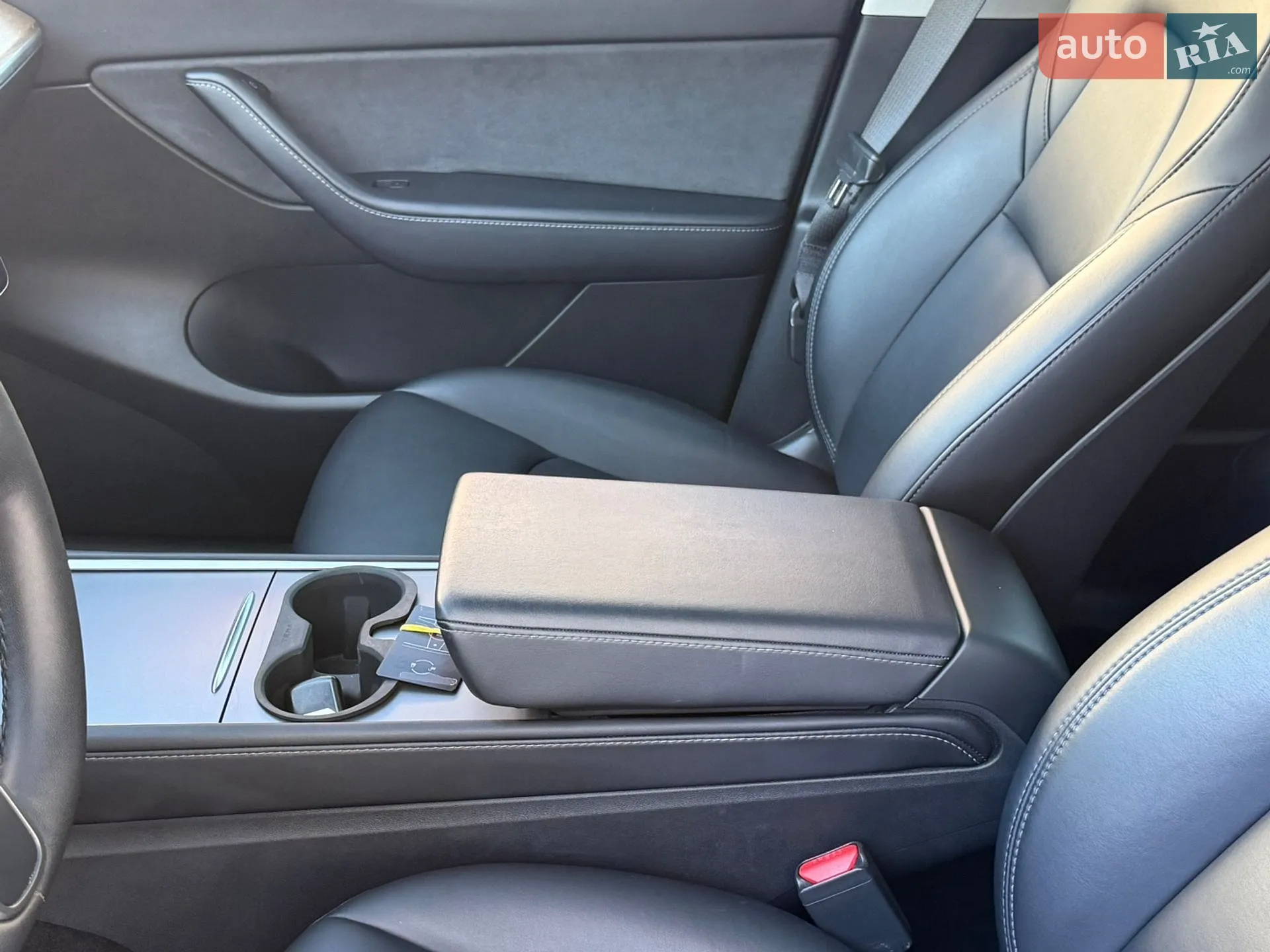 2022 Tesla Model Y - мініатюра 16
