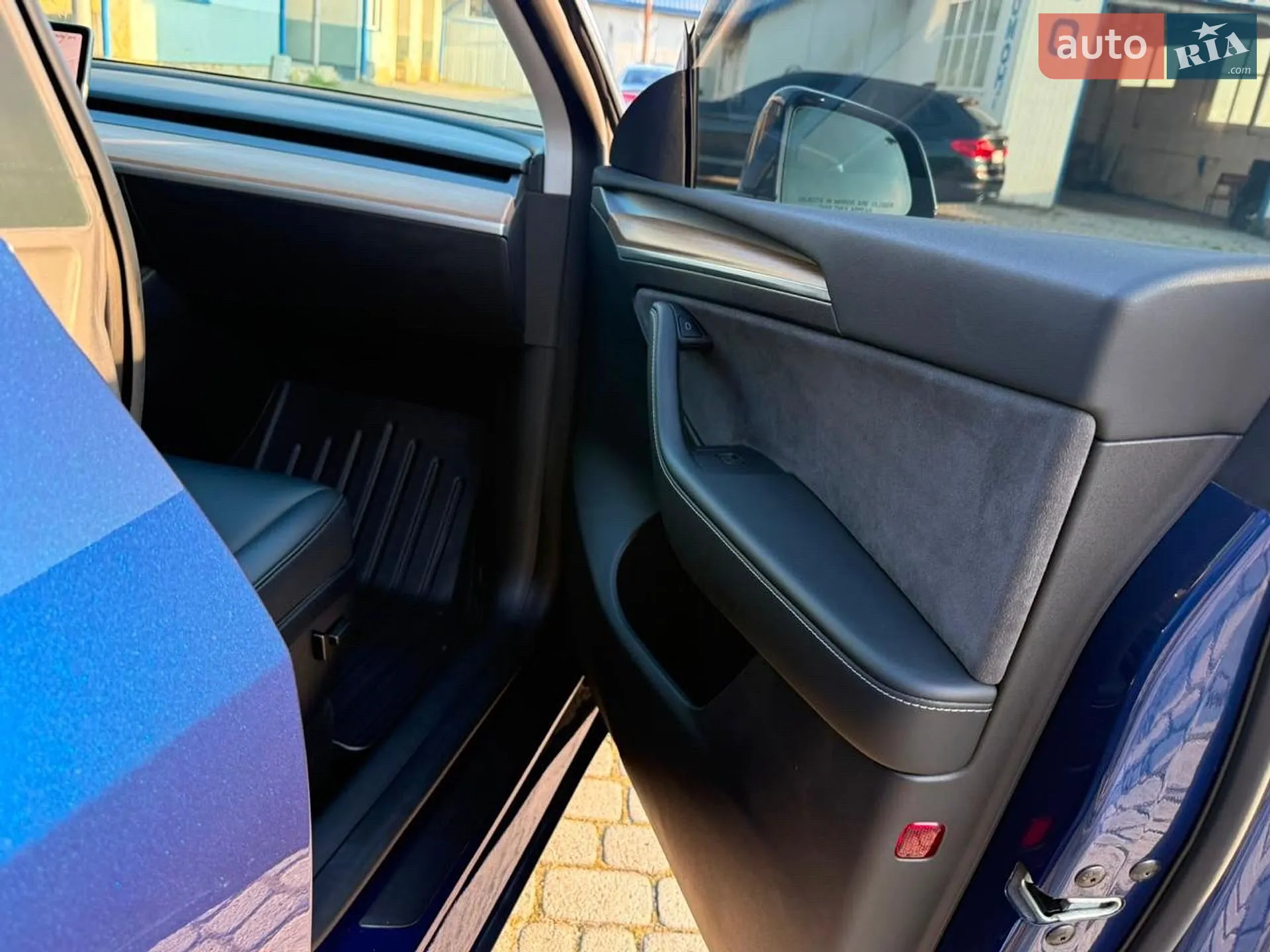 2023 Tesla Model Y - мініатюра 8