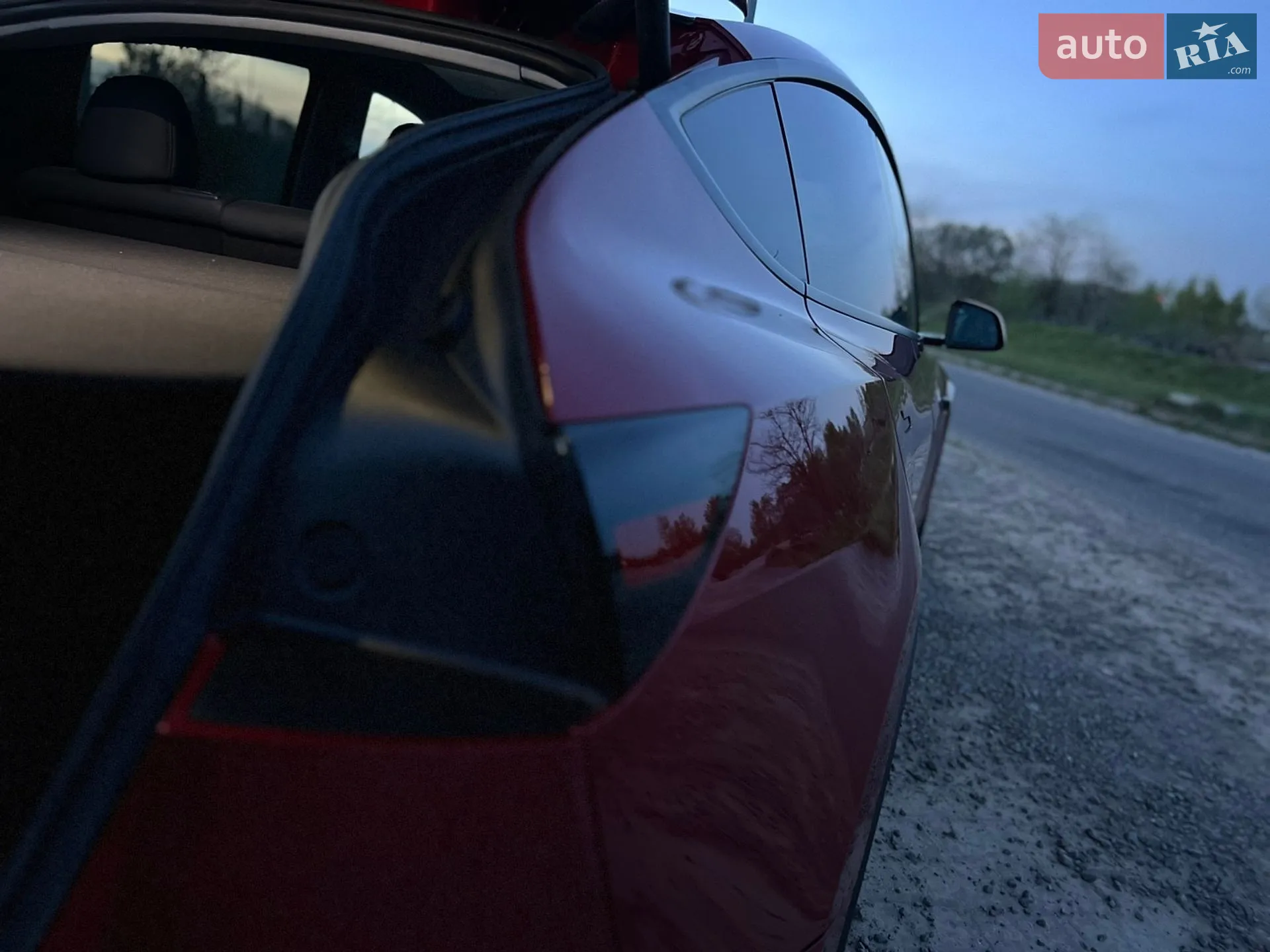 2025 Tesla Model Y - мініатюра 30