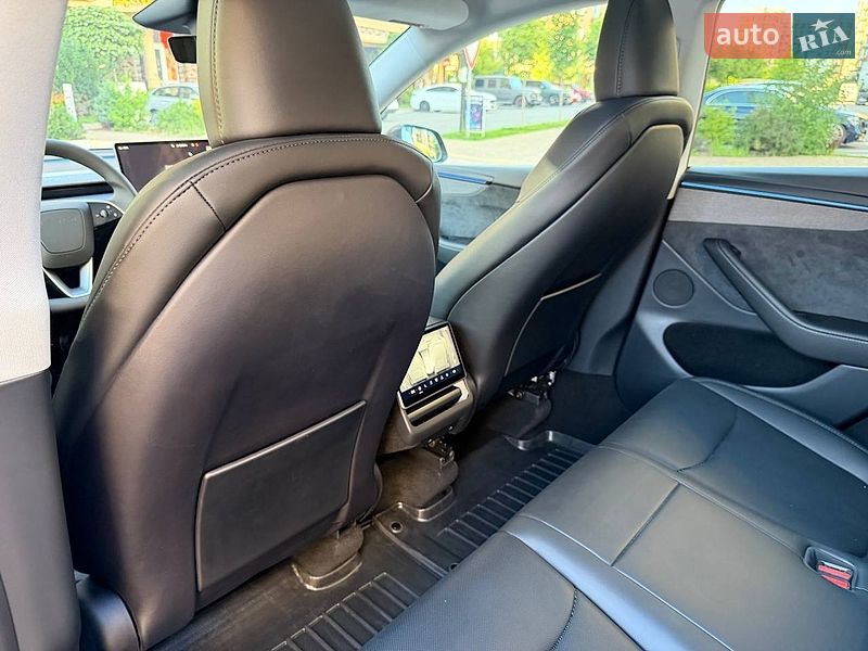 Внедорожник / Кроссовер Tesla Model Y 2025 в Киеве фото 28 Внедорожник / Кроссовер Tesla Model Y 2025 в Киеве