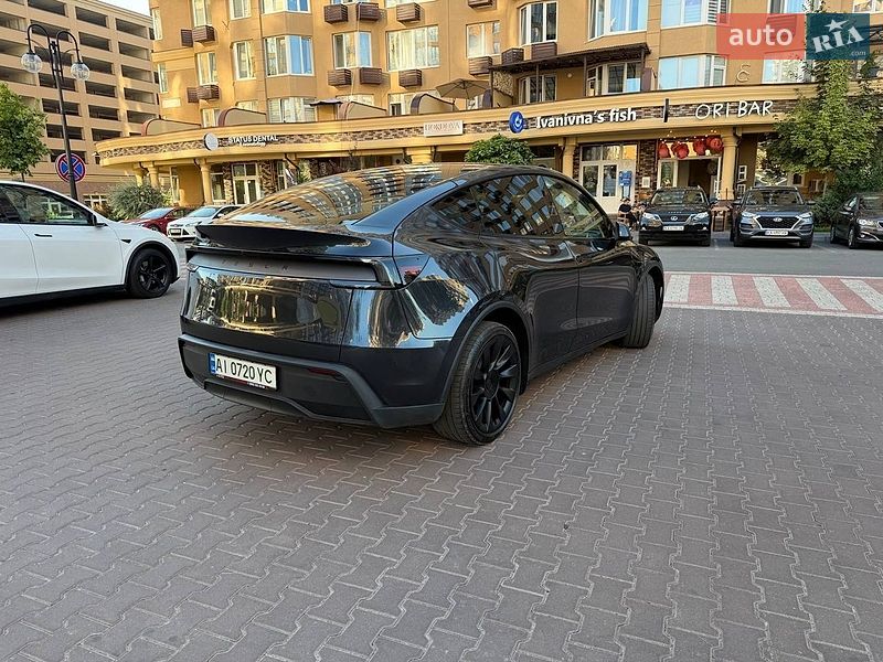 Внедорожник / Кроссовер Tesla Model Y 2025 в Киеве фото 43 Внедорожник / Кроссовер Tesla Model Y 2025 в Киеве