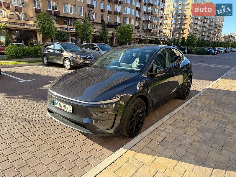 Внедорожник / Кроссовер Tesla Model Y 2025 в Киеве фото 72 Внедорожник / Кроссовер Tesla Model Y 2025 в Киеве
