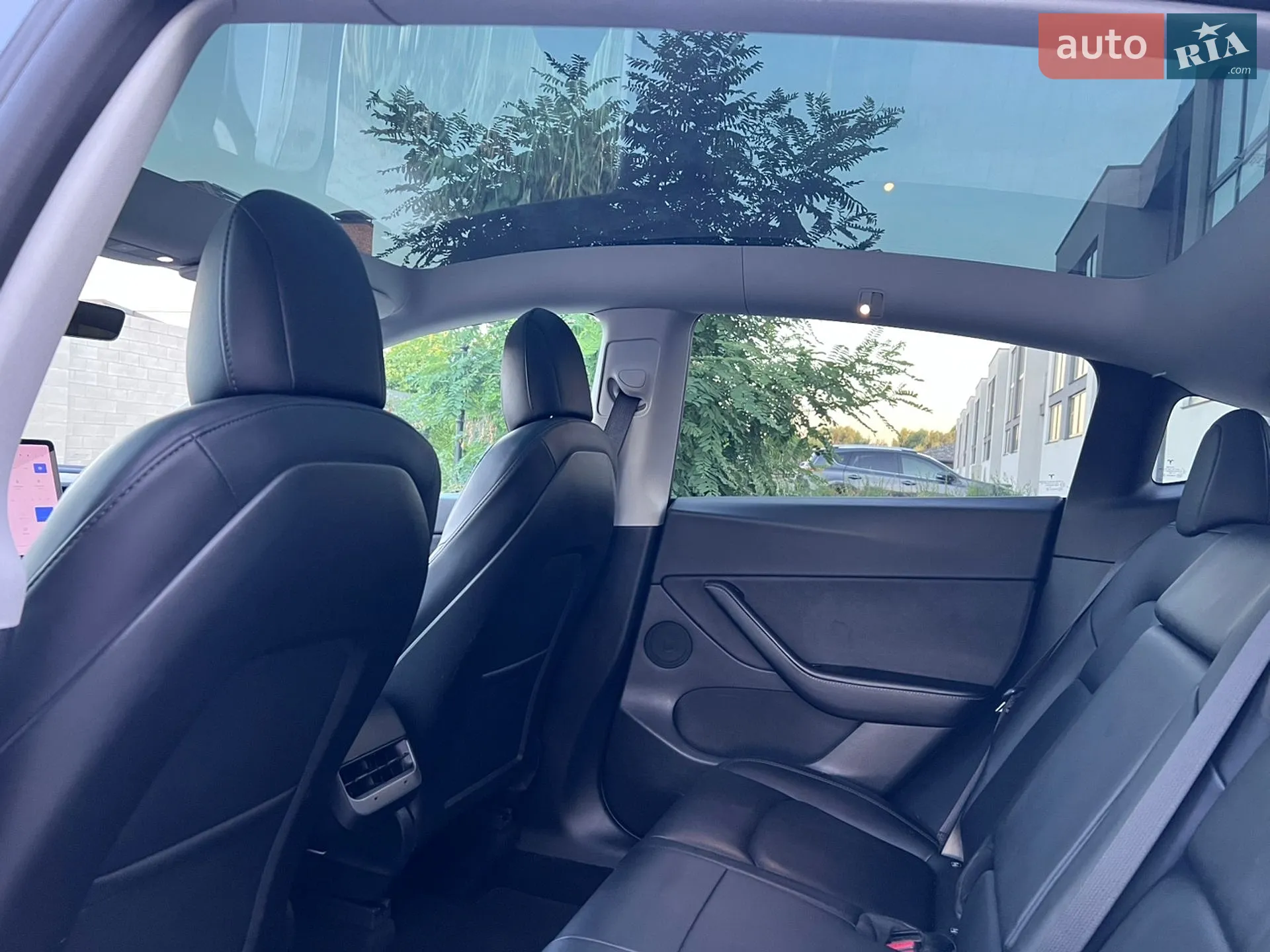 2020 Tesla Model Y - мініатюра 39