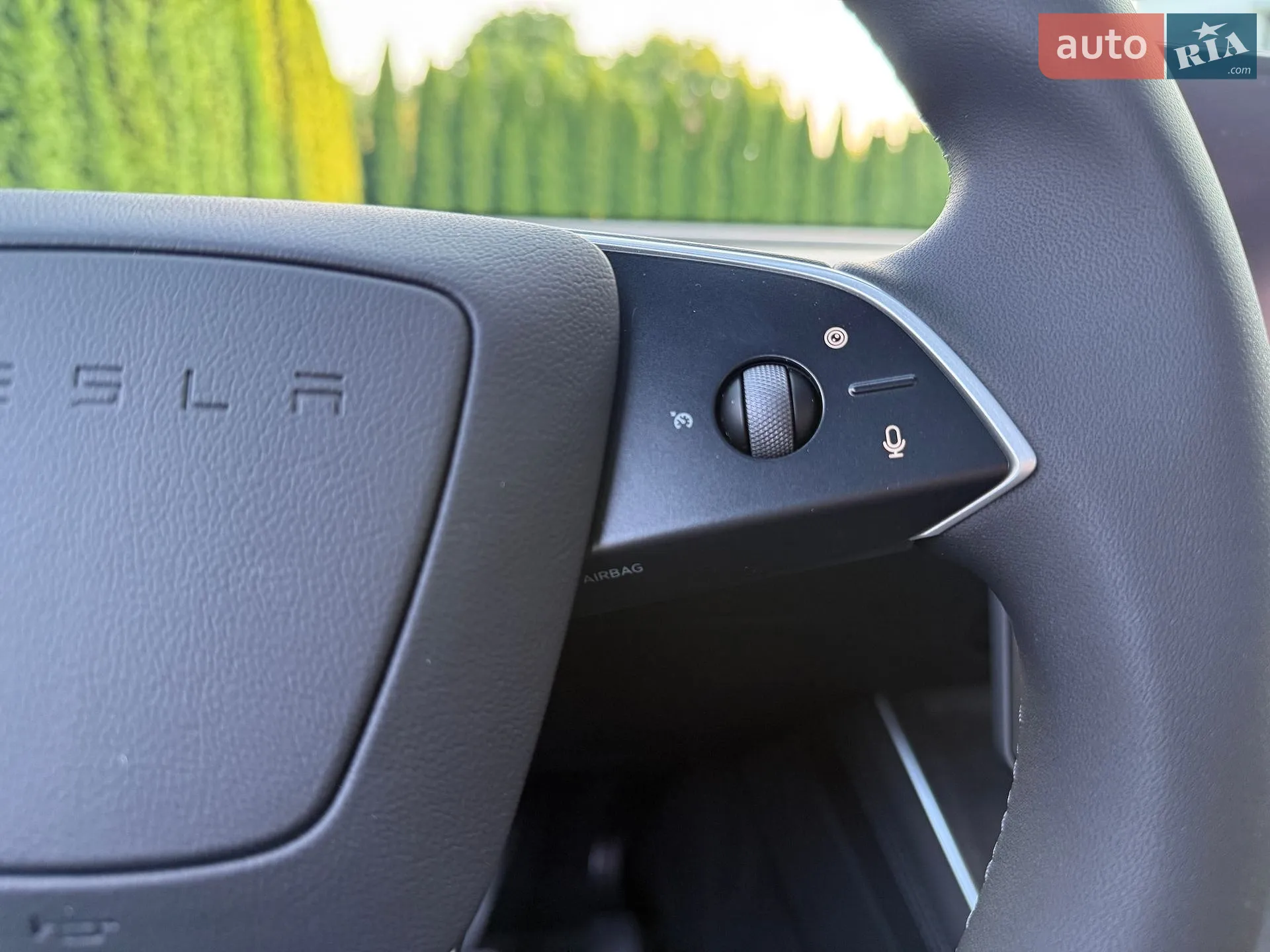2025 Tesla Model Y - мініатюра 23