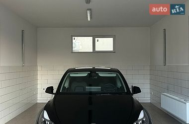 Позашляховик / Кросовер Tesla Model Y 2023 в Одесі фото 8 Позашляховик / Кросовер Tesla Model Y 2023 в Одесі