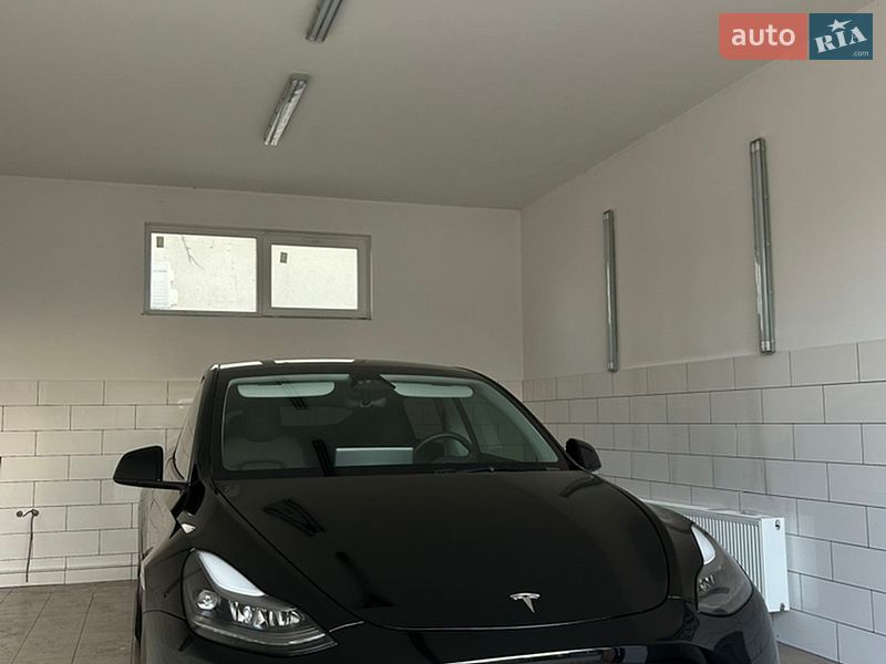 Позашляховик / Кросовер Tesla Model Y 2023 в Одесі фото 14 Позашляховик / Кросовер Tesla Model Y 2023 в Одесі