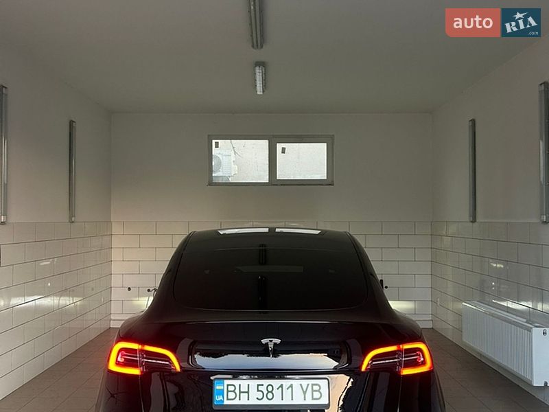 Позашляховик / Кросовер Tesla Model Y 2023 в Одесі фото 22 Позашляховик / Кросовер Tesla Model Y 2023 в Одесі