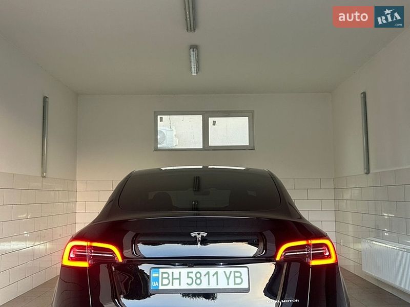 Позашляховик / Кросовер Tesla Model Y 2023 в Одесі фото 21 Позашляховик / Кросовер Tesla Model Y 2023 в Одесі