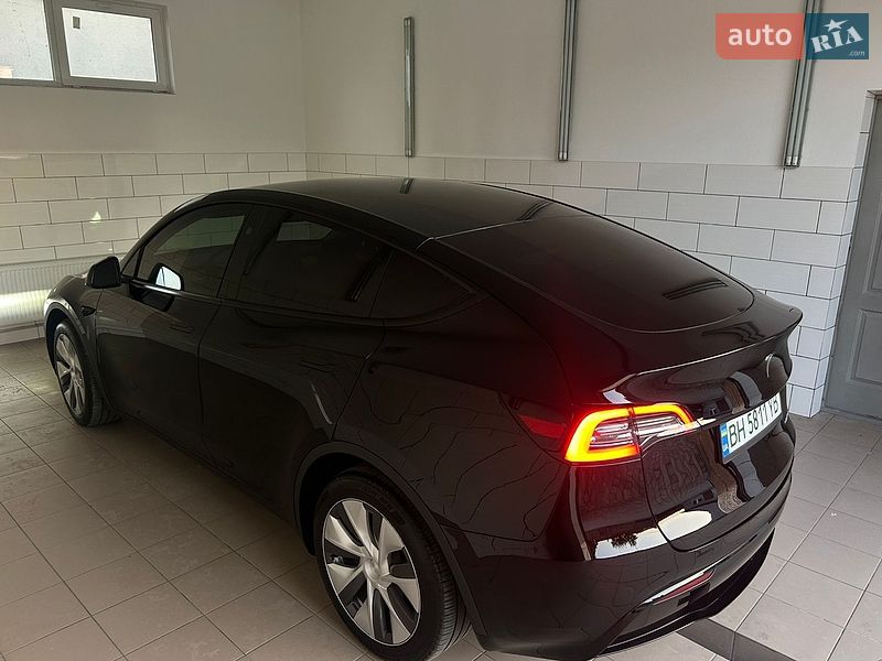 Позашляховик / Кросовер Tesla Model Y 2023 в Одесі фото 24 Позашляховик / Кросовер Tesla Model Y 2023 в Одесі
