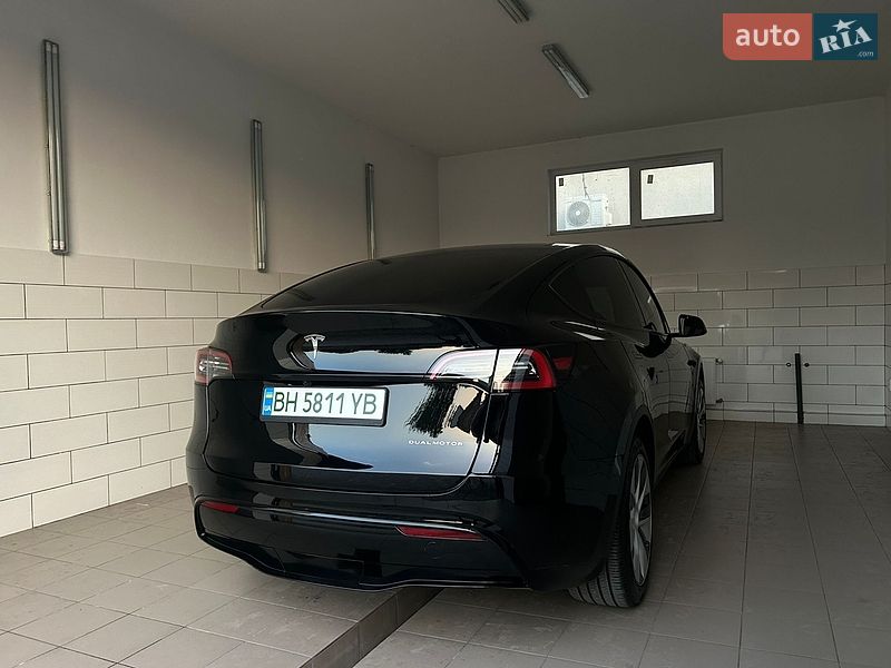 Позашляховик / Кросовер Tesla Model Y 2023 в Одесі фото 28 Позашляховик / Кросовер Tesla Model Y 2023 в Одесі