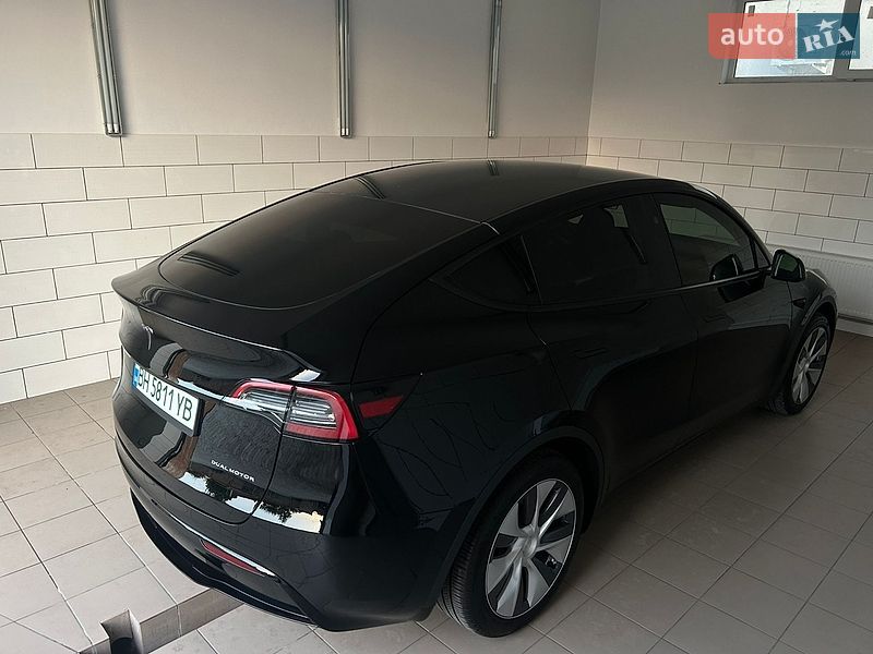 Позашляховик / Кросовер Tesla Model Y 2023 в Одесі фото 31 Позашляховик / Кросовер Tesla Model Y 2023 в Одесі