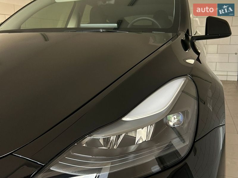 Позашляховик / Кросовер Tesla Model Y 2023 в Одесі фото 33 Позашляховик / Кросовер Tesla Model Y 2023 в Одесі