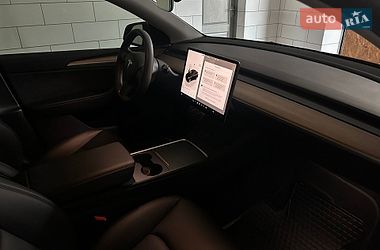 Позашляховик / Кросовер Tesla Model Y 2023 в Одесі фото 36 Позашляховик / Кросовер Tesla Model Y 2023 в Одесі