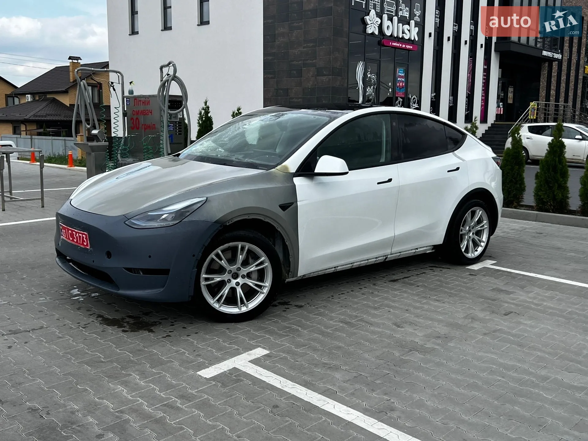 2021 Tesla Model Y - мініатюра 3