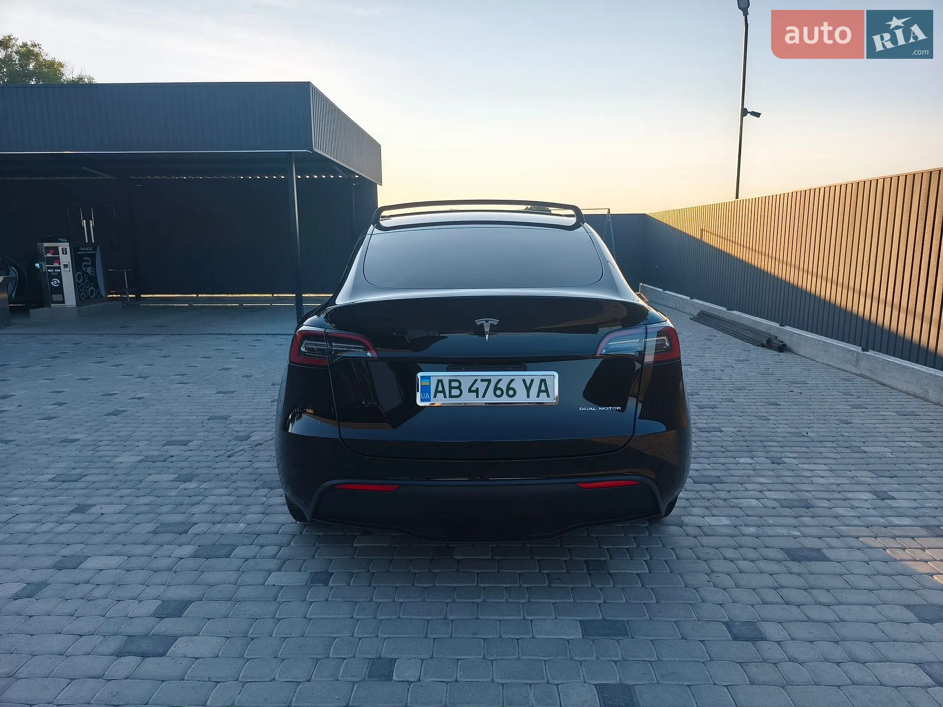 2022 Tesla Model Y - мініатюра 4