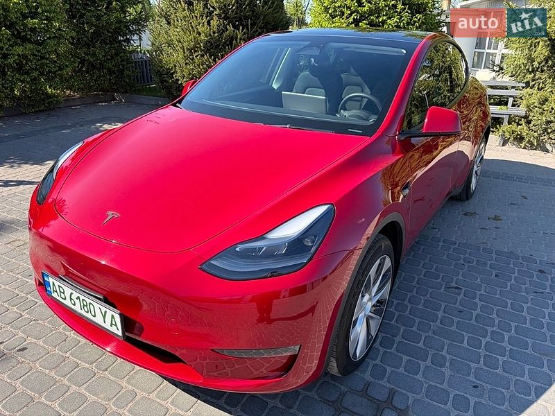 Tesla Model Y 2023