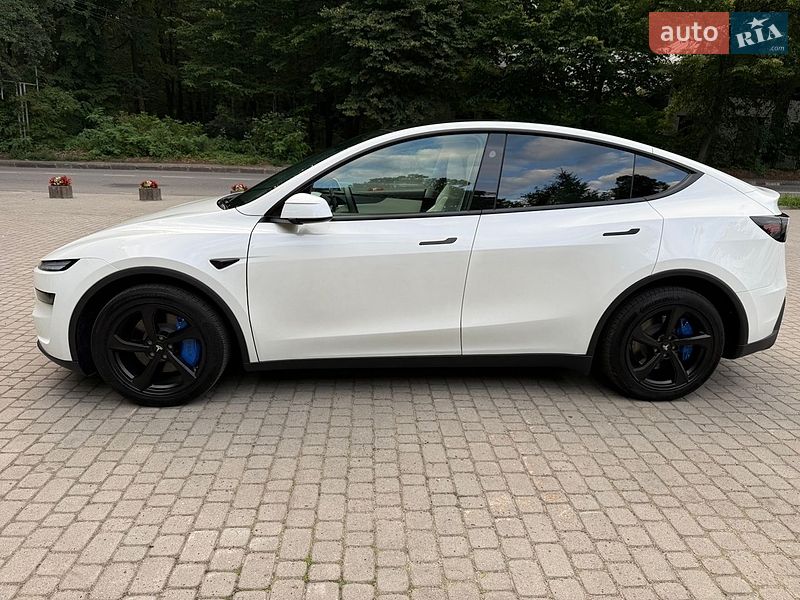 Позашляховик / Кросовер Tesla Model Y 2025 в Львові