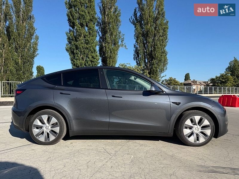 Позашляховик / Кросовер Tesla Model Y 2022 в Києві фото 5 Позашляховик / Кросовер Tesla Model Y 2022 в Києві