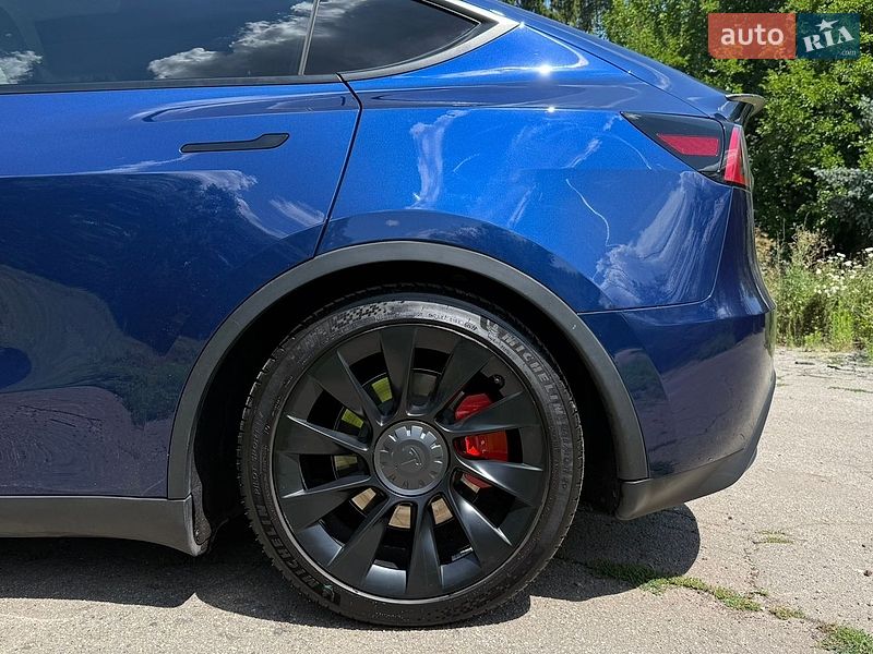 Позашляховик / Кросовер Tesla Model Y 2023 в Кривому Розі