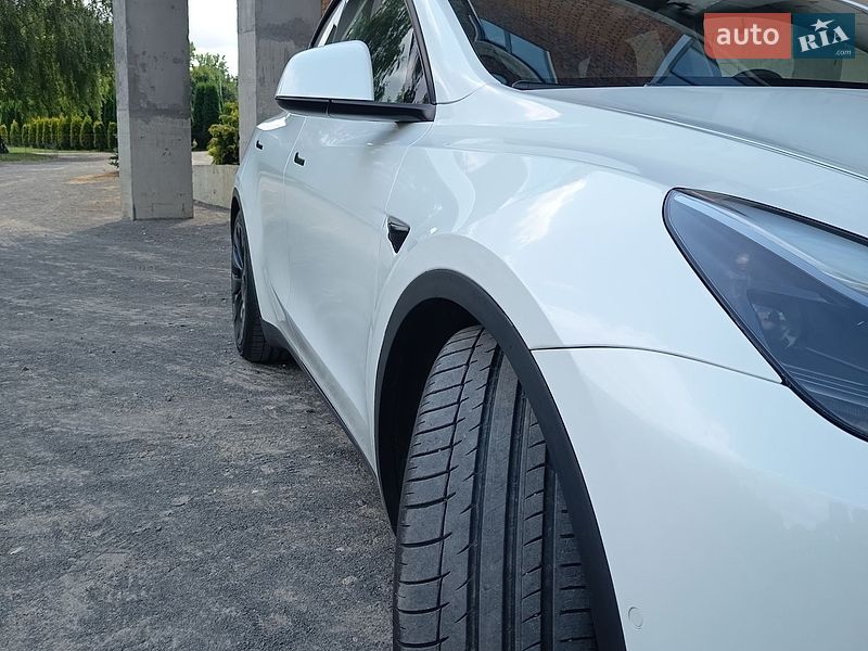 Позашляховик / Кросовер Tesla Model Y 2022 в Хмельницькому