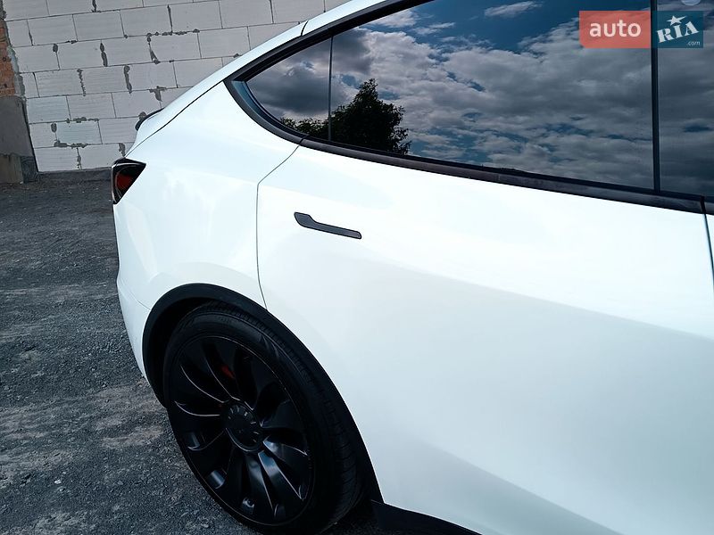 Позашляховик / Кросовер Tesla Model Y 2022 в Хмельницькому
