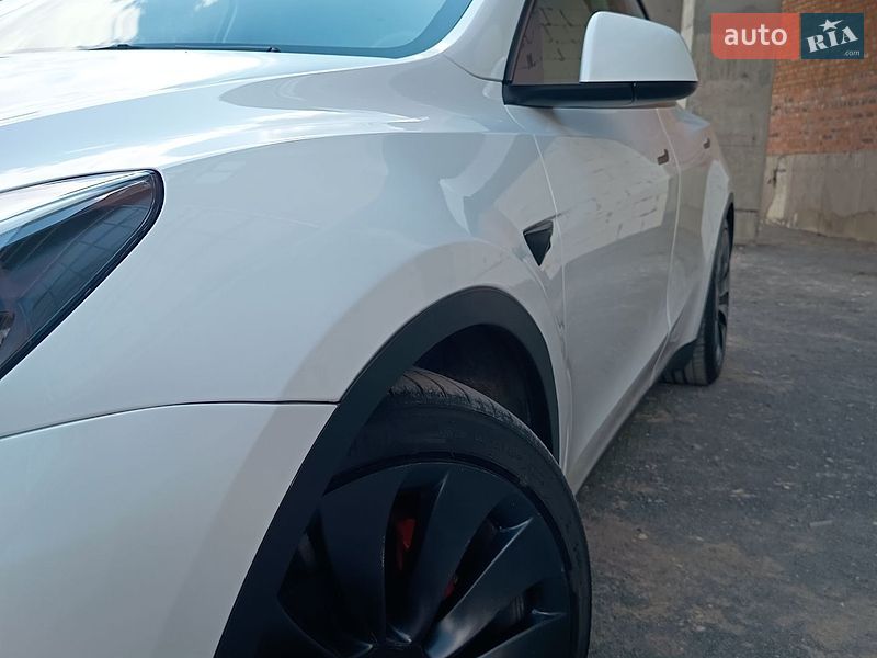 Позашляховик / Кросовер Tesla Model Y 2022 в Хмельницькому