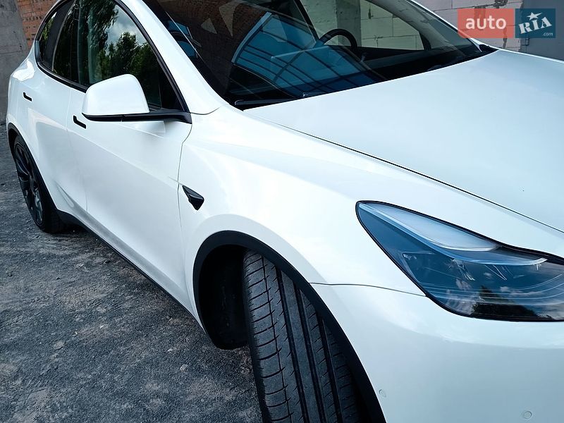 Позашляховик / Кросовер Tesla Model Y 2022 в Хмельницькому