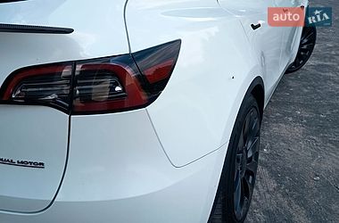 Позашляховик / Кросовер Tesla Model Y 2022 в Хмельницькому