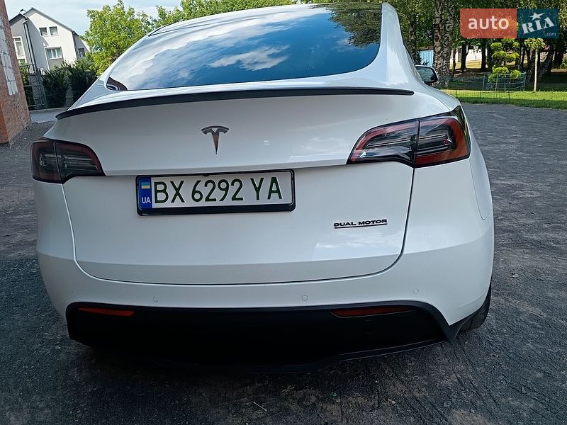 Позашляховик / Кросовер Tesla Model Y 2022 в Хмельницькому
