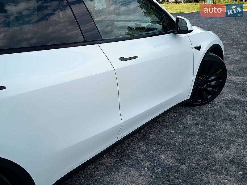 Позашляховик / Кросовер Tesla Model Y 2022 в Хмельницькому