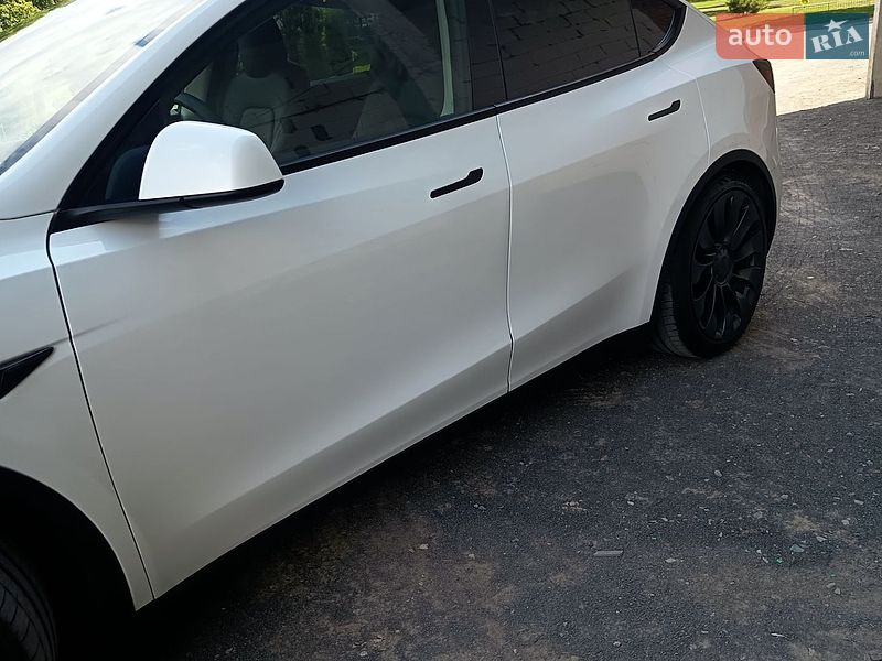 Позашляховик / Кросовер Tesla Model Y 2022 в Хмельницькому