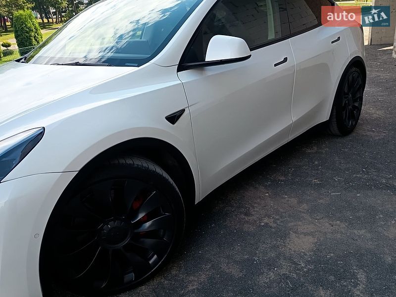 Позашляховик / Кросовер Tesla Model Y 2022 в Хмельницькому