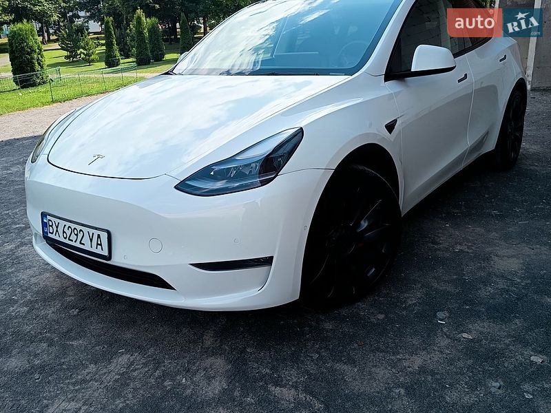 Позашляховик / Кросовер Tesla Model Y 2022 в Хмельницькому