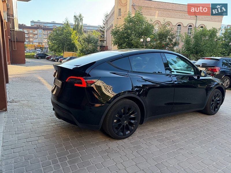 Внедорожник / Кроссовер Tesla Model Y 2021 в Житомире