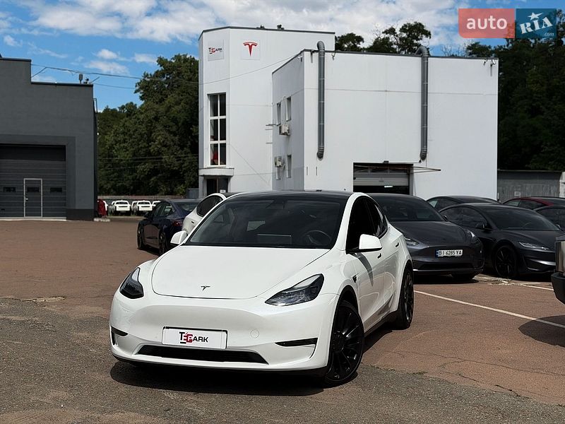 Внедорожник / Кроссовер Tesla Model Y 2022 в Киеве