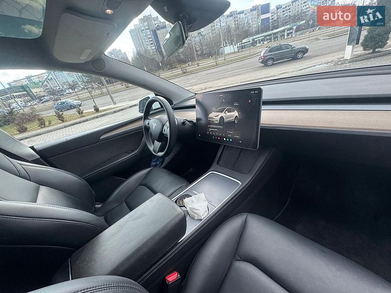 Позашляховик / Кросовер Tesla Model Y 2024 в Львові