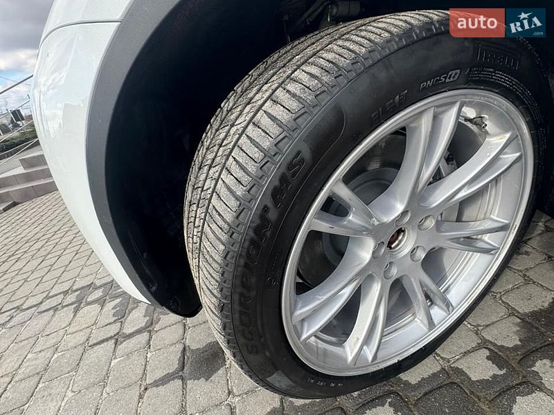 Позашляховик / Кросовер Tesla Model Y 2024 в Львові