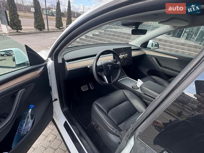 Позашляховик / Кросовер Tesla Model Y 2024 в Львові