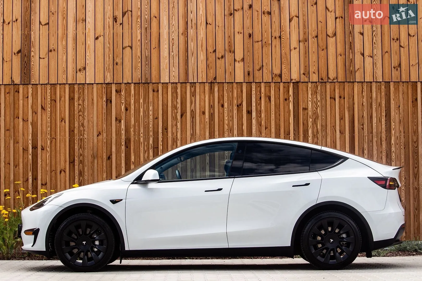 2024 Tesla Model Y - мініатюра 9