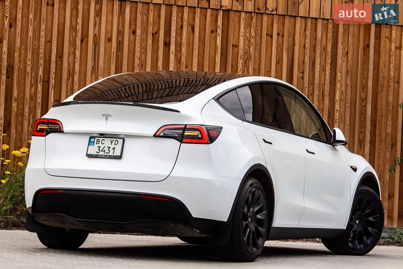 2024 Tesla Model Y - мініатюра 17