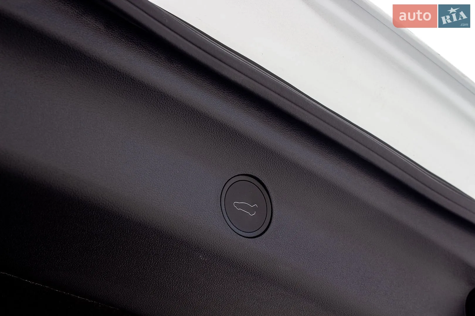 2024 Tesla Model Y - мініатюра 33