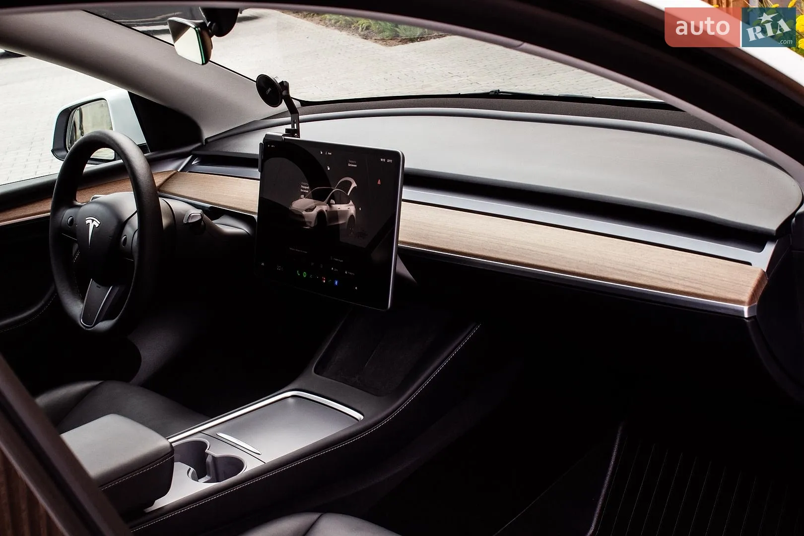 2024 Tesla Model Y - мініатюра 48